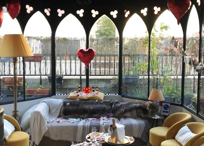 Sourire Boutique Particulier Couette-café Paris