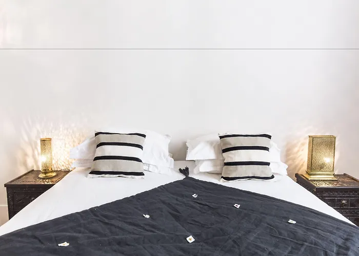 Sourire Boutique Particulier 4* Paris